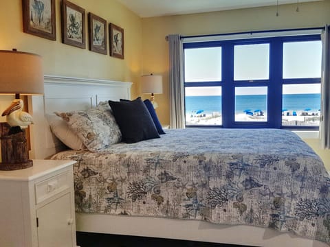 Master Bedroom - King Bed - Wow what a View!