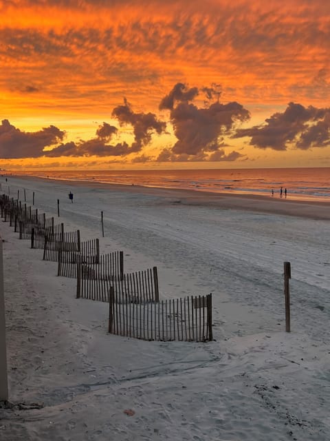 Beach nearby, sun loungers, beach towels