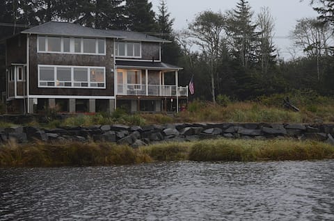 Welcome to Ocean Creek Manor