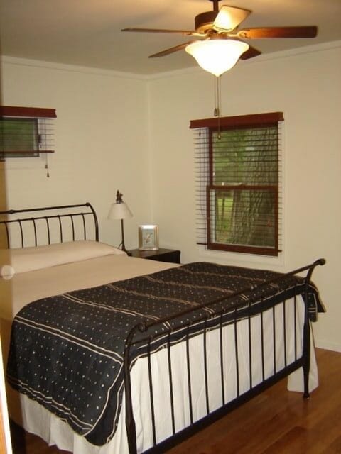 1 bedroom, Egyptian cotton sheets, iron/ironing board, free WiFi