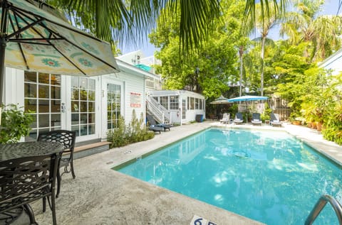 Outdoor pool, a heated pool