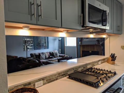 New Kitchen in 2020, gas cooktop with electric oven