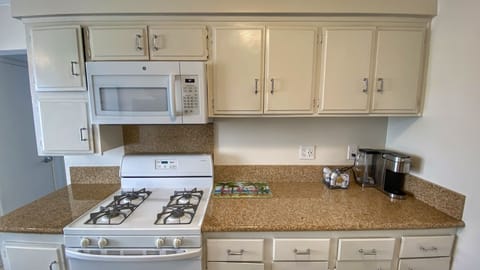 Kitchen w/Gas Stove & Microwave