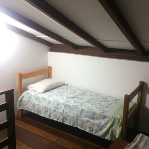 1 bedroom, iron/ironing board, internet, bed sheets