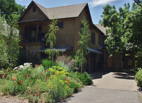 Aria's Loft & The Residence VRBO Properties