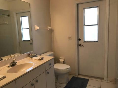 Jetted tub, hair dryer, towels, toilet paper