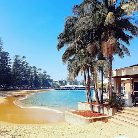 Beach nearby, sun loungers, beach towels