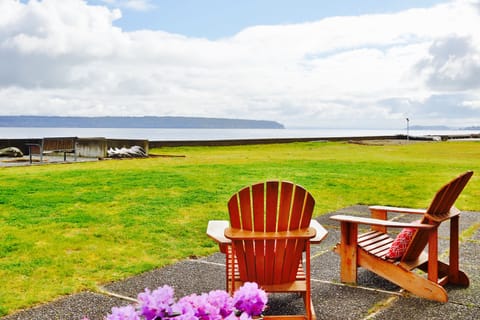 Enjoy the peace and serenity of beachfront vacationing.