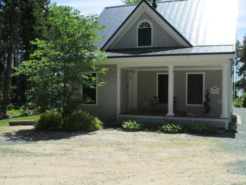 Front of cottage.