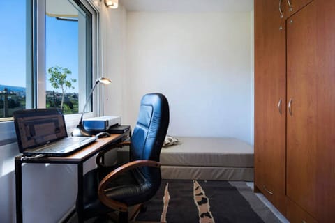 second bedroom with office and great view. Lap top, scanner, printer provided