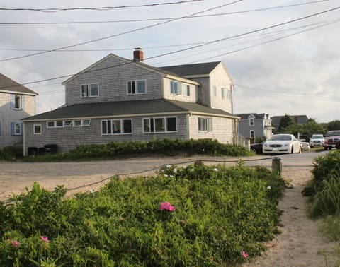 Beach House Rental Marshfield Sleeps 10 | Ocean Bluff Brant Rock, MA ...