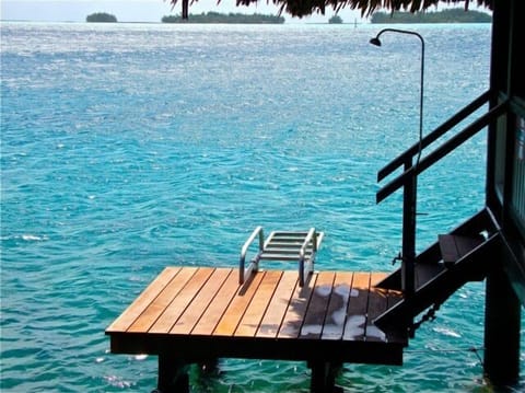 What a great place to take a shower after swimming or snorkeling.