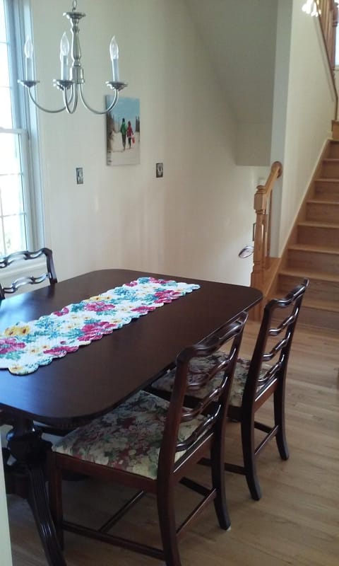 Dining area at top of entry stairs.