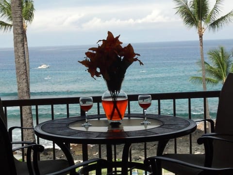 Your View From Your Private Lanai, SUNSETS, SURFERS, BOATS, WHALES, DOLPHINS..
