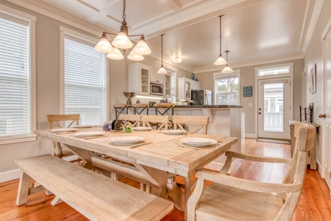 Can accommodate many guests