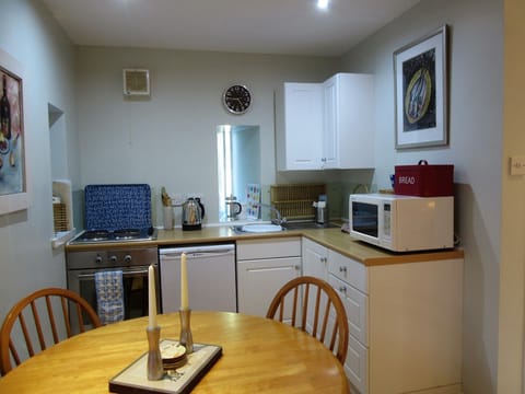 The kitchen/dining in Lui Cottage