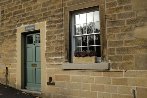 The front view of the Georgian cottage