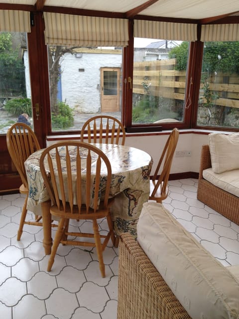 Conservatory/ Dining area