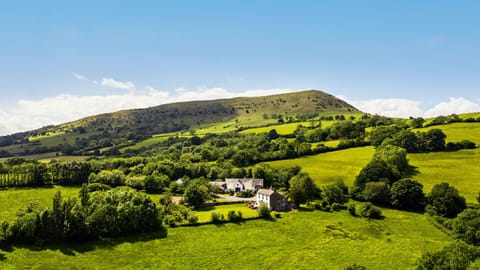 Wern-Y-Cwm Farm including Farmhouse, Dairy, Cider House & Great Barn (2-46)