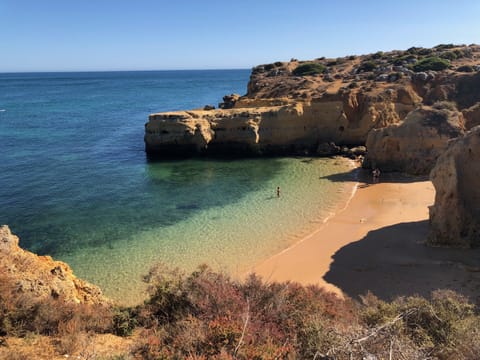 Beach nearby, sun loungers, beach towels