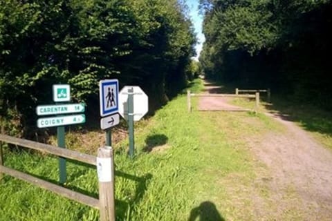Cycling and Walking tracks. Just a short distance from the gite.