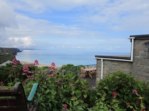 Beach Cottage with a view of the North Coast