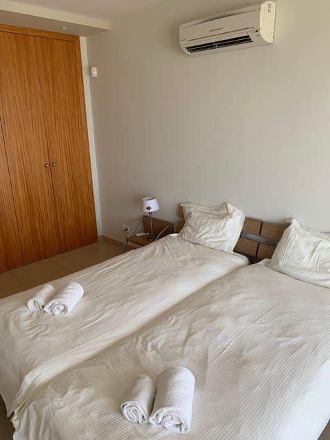 3 bedrooms, in-room safe, iron/ironing board, free WiFi