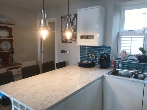 Breakfast bar seats 4