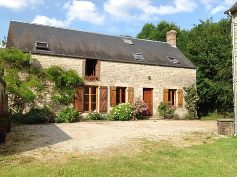 The front view of La Guélandière