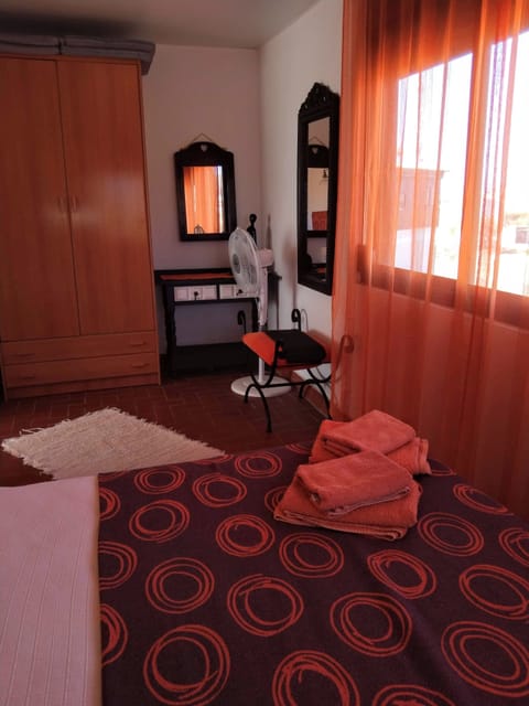 3 bedrooms, in-room safe, iron/ironing board, free WiFi