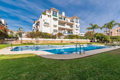 Well maintained gardens, 2 pools, sun beds provided for guest use only. 