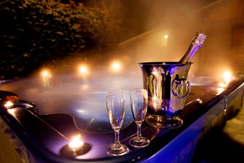 Hot tub champagne