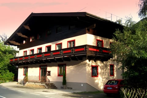 Riverside chalet/apt. Reduced rates for Summer. Activities for all the family.