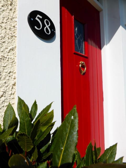 Escape to the seaside at Crayfish Cottage, Portrush.