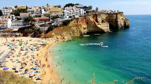 Beach nearby, sun loungers, beach towels