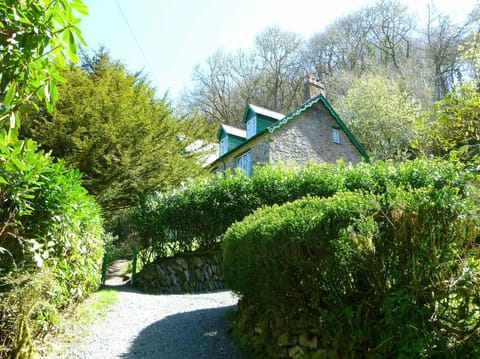 Oaklands: 8 bedroom period house in ancient oak woodland