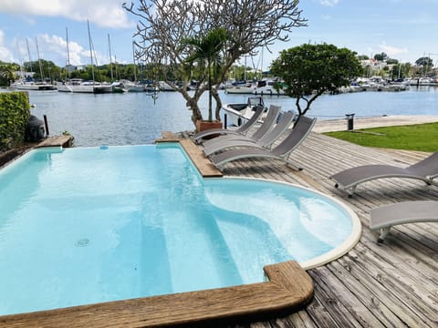 An infinity pool