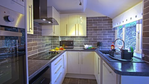 Bright and well equipped kitchen