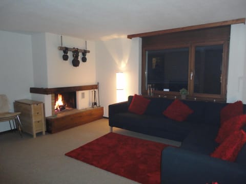 Living area and fire place