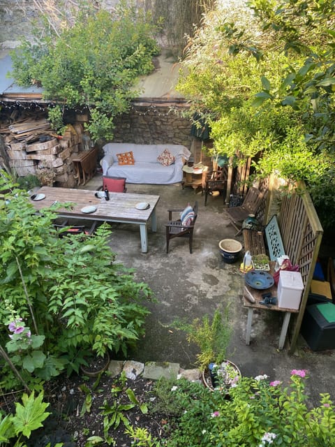 Courtyard area for outside dining/BBQ