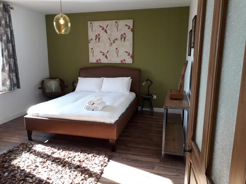 First floor: the Green Bedroom with kingsize bed