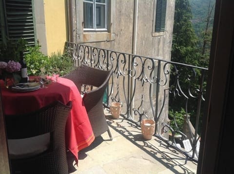 dining on the terrace