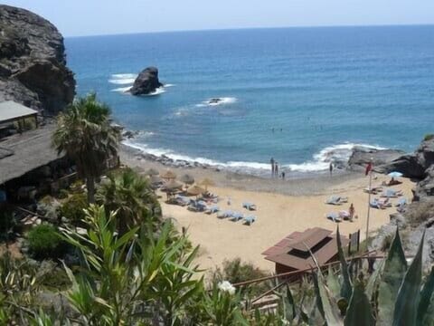 Beach nearby, beach towels