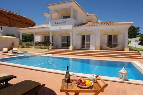House & Pool