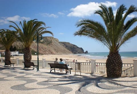 Beach nearby, beach towels