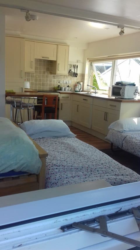 Studio layout showing "Put me Ups."