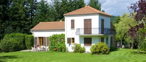 view of rear of house