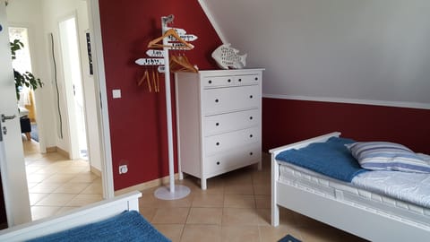 2 bedrooms, iron/ironing board, cribs/infant beds, WiFi