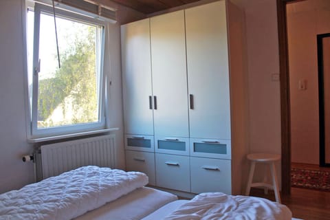 3 bedrooms, in-room safe, iron/ironing board, free WiFi