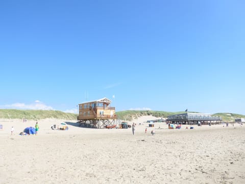 Beach nearby, sun loungers